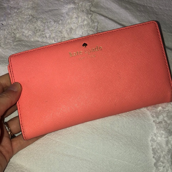 Kate Spade Wallet - Picture 4 of 4